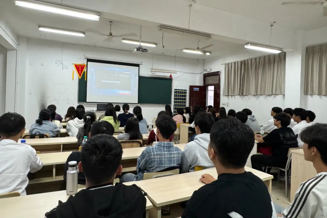 【入学教育第八课】校园防诈骗指南，辅导员班会现场传授防骗秘籍