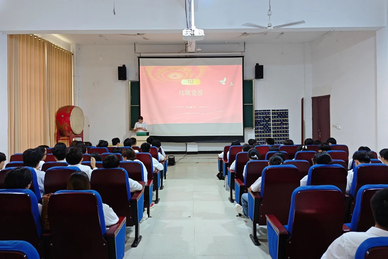 电子信息学院入党积极分子借趣味活动推进党史学习